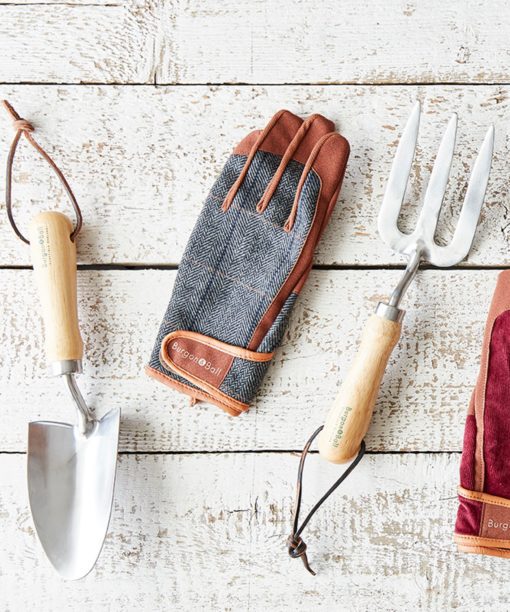 A premium quality gents gardening glove in leather and tweed