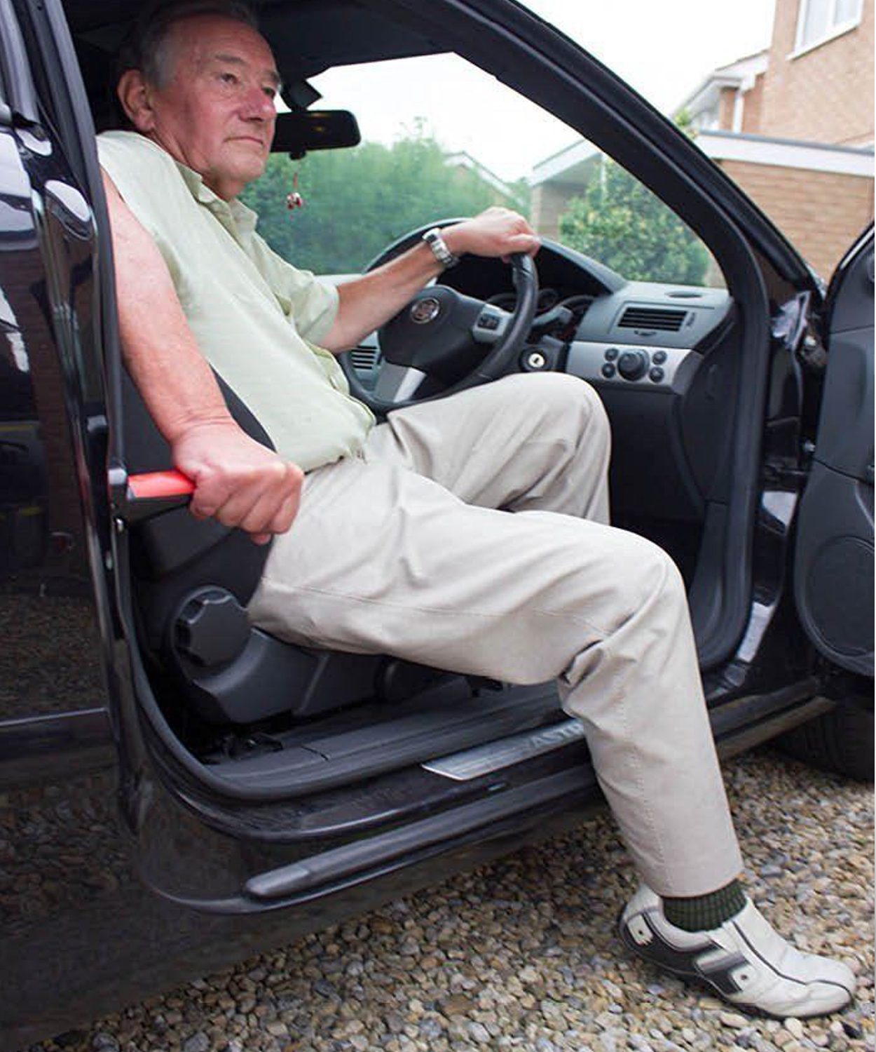 Car Cane Handle Do you struggle getting in and out of